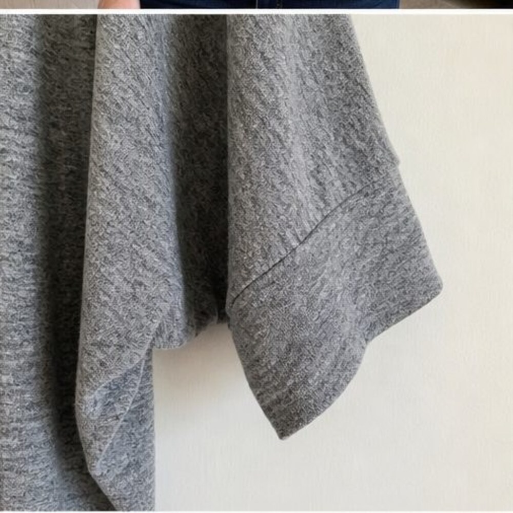 White Puff Sleeve Top - Picture 5 of 6